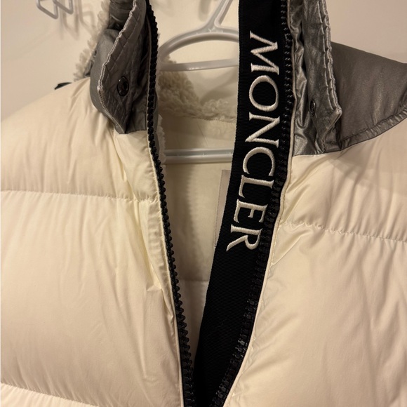 MONCLER
Off-White Down Bufonie Puffer Jacket - Picture 6 of 8